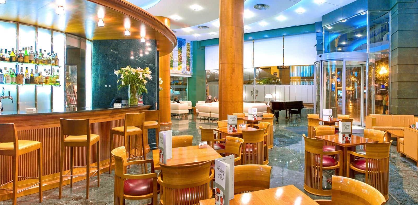 Melia Plaza Valencia Hotel Restaurante foto